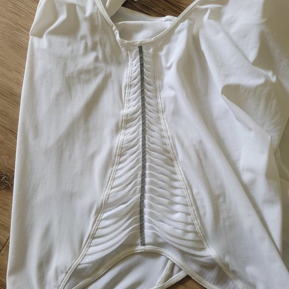 Lululemon Making Moves tank - Picture 4 of 6